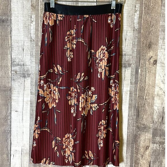 Leith Floral Pleated Midi Skirt NWOT - Picture 3 of 6
